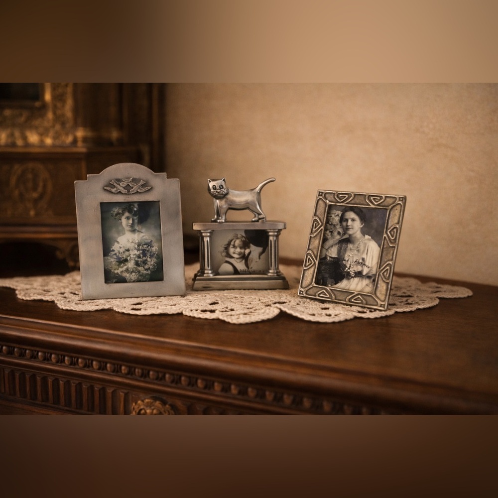 Vintage  Antique Style Pewter Photo Frame Set NWOT